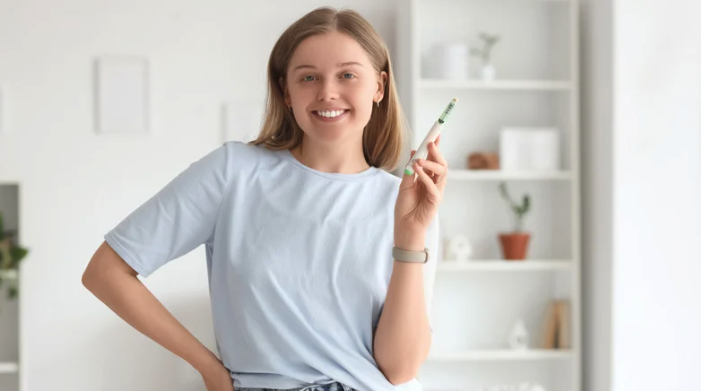 O que é o "Rosto de Mounjaro"? Como prevenir a flacidez no emagrecimento rápido